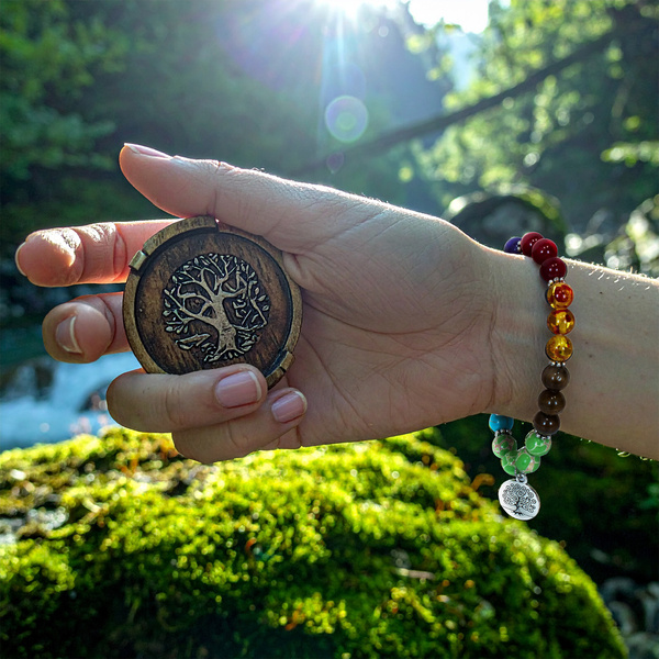 Armband „Die sieben Chakren“ – mit dem Baum des Lebens