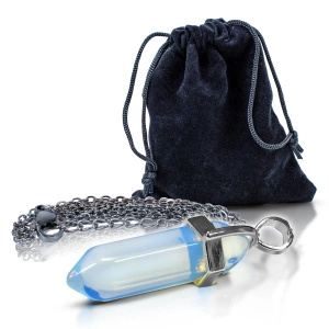 Opalit – Anhänger mit Kette in einem Säckchen