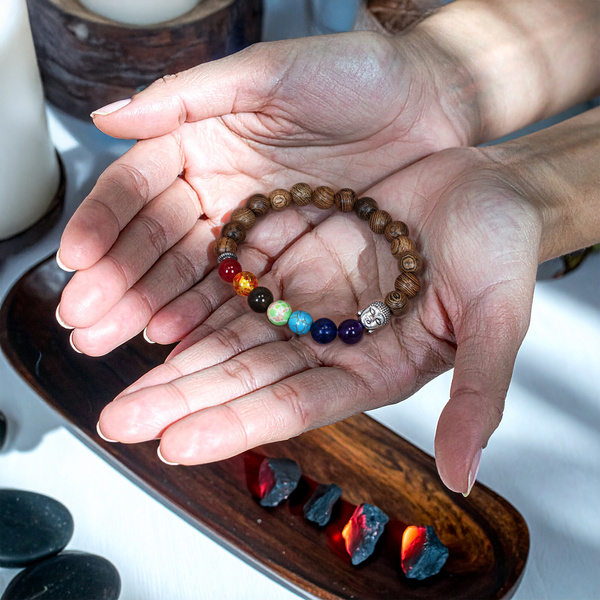 Armband „Die sieben Chakren“ – Wenge-Holz und Buddha