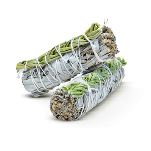 Weißer Salbei mit einem Zopf aus süßem Gras – Räucherwerk 20–30 g (Rolle)