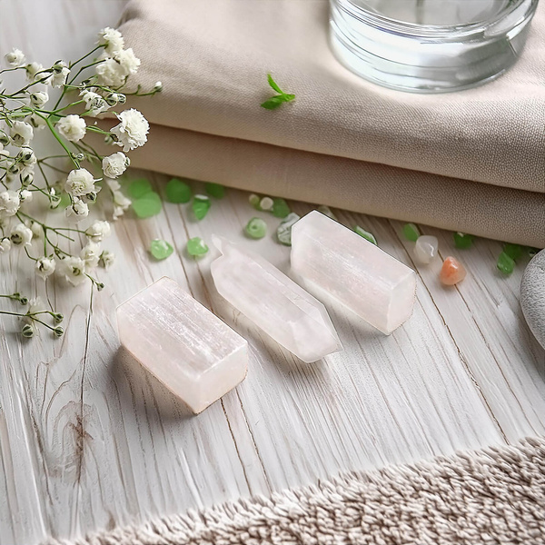 White Selenite (raw stone) 50g