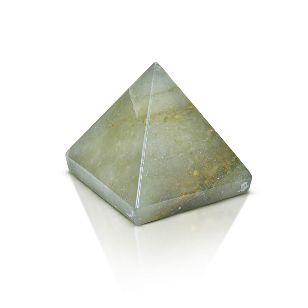 Set mit 7 Chakra-Steinen – Pyramiden