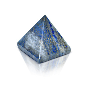Set mit 7 Chakra-Steinen – Pyramiden