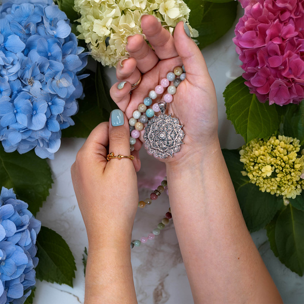 Armband / Halskette „Mala“ – Lotusblüte