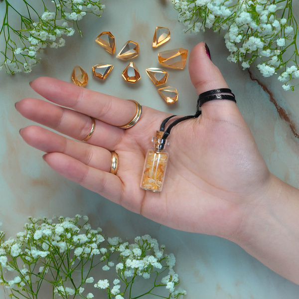 Bottle with stones – Citrine